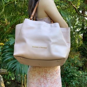 authentic Dooney & Bourke city large flynn bag